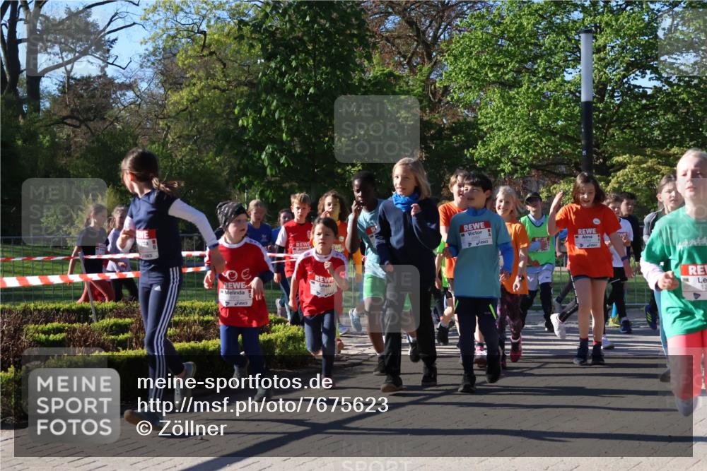 25.04.2025 - Das Zehntel Zöllner http://msf.ph/oto/7675623 26.04.2025 07:47:20 Laufen  meine-sportfotos.de