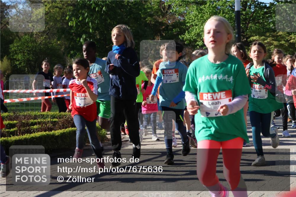25.04.2025 - Das Zehntel Zöllner http://msf.ph/oto/7675636 26.04.2025 07:47:21 Laufen 1915, 2988, 1382, 1399 meine-sportfotos.de
