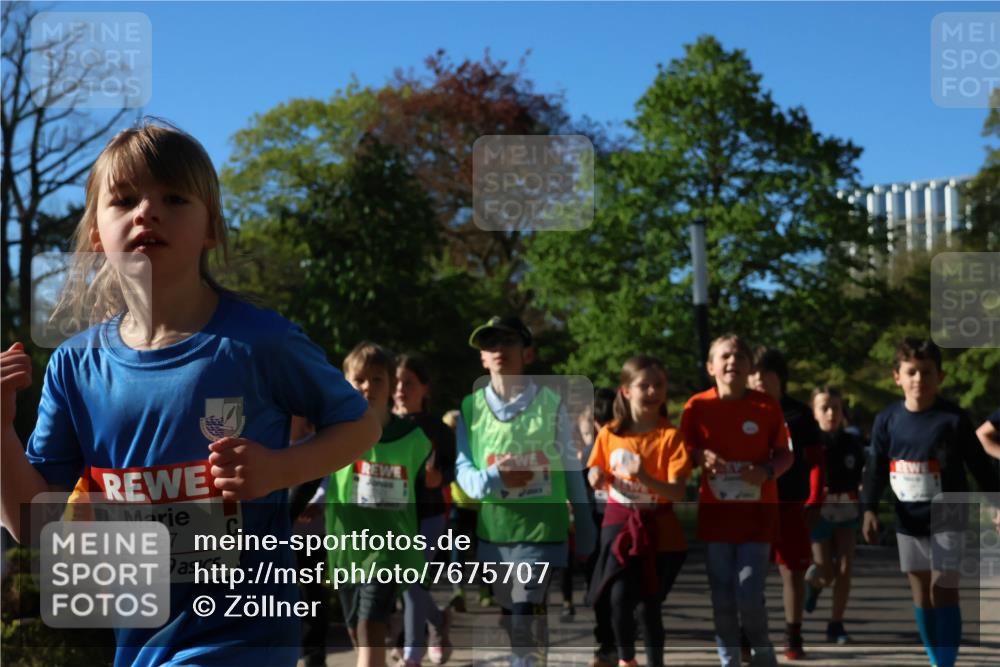 25.04.2025 - Das Zehntel Zöllner http://msf.ph/oto/7675707 26.04.2025 07:47:26 Laufen 1967 meine-sportfotos.de