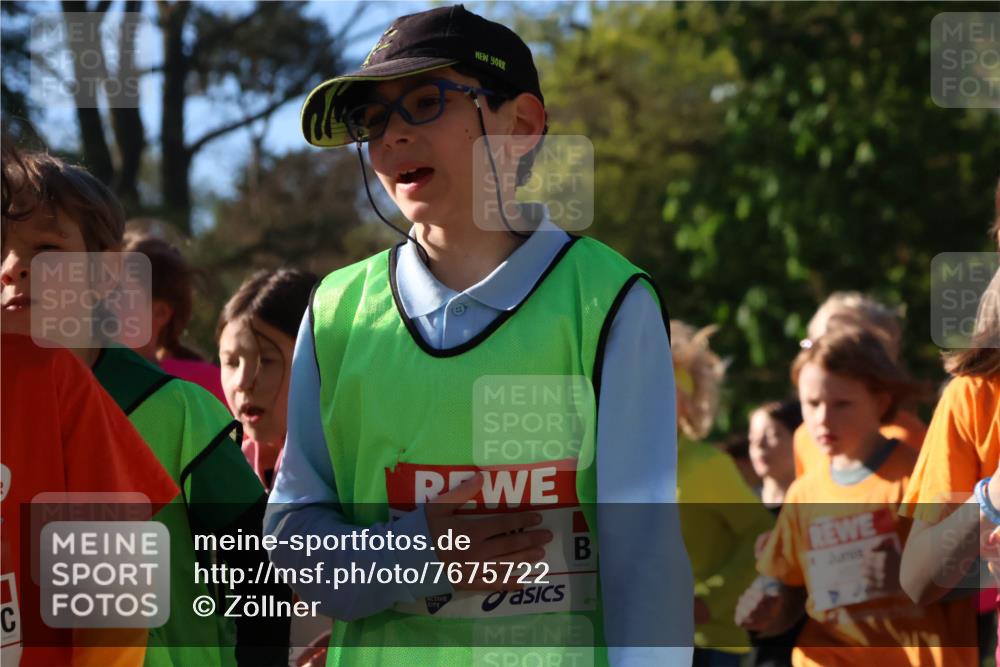 25.04.2025 - Das Zehntel Zöllner http://msf.ph/oto/7675722 26.04.2025 07:47:28 Laufen  meine-sportfotos.de