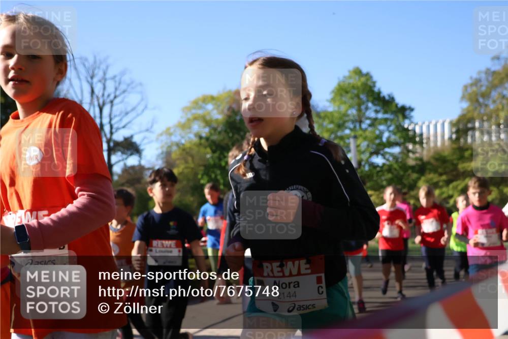 25.04.2025 - Das Zehntel Zöllner http://msf.ph/oto/7675748 26.04.2025 07:47:30 Laufen 2144 meine-sportfotos.de