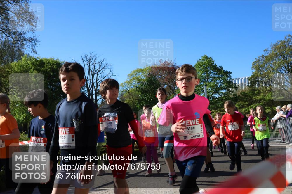 25.04.2025 - Das Zehntel Zöllner http://msf.ph/oto/7675759 26.04.2025 07:47:31 Laufen 2682, 1183, 2659, 3281 meine-sportfotos.de