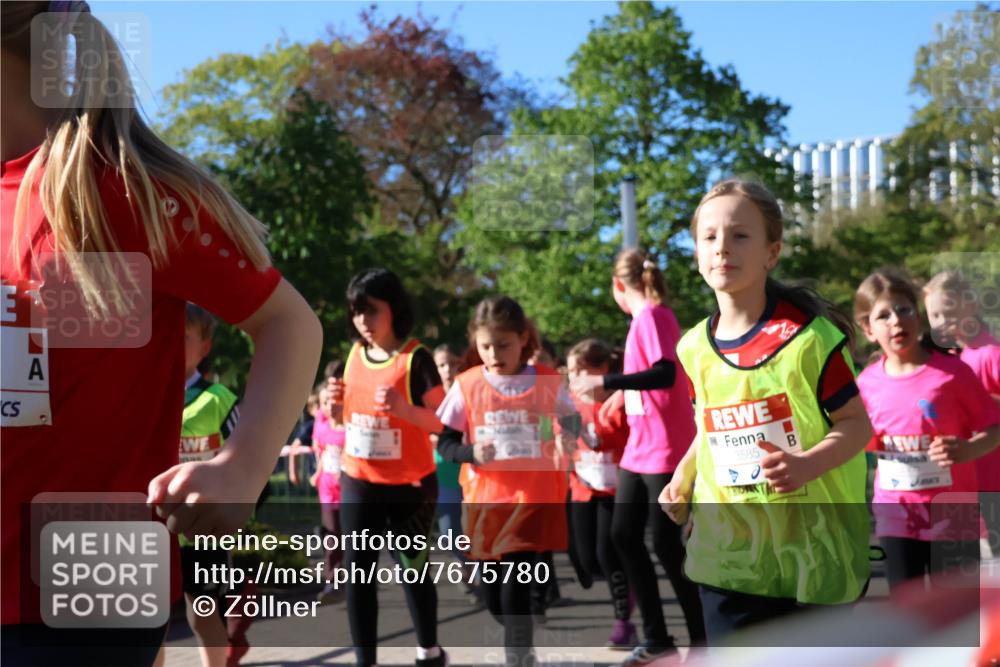 25.04.2025 - Das Zehntel Zöllner http://msf.ph/oto/7675780 26.04.2025 07:47:33 Laufen 3585 meine-sportfotos.de