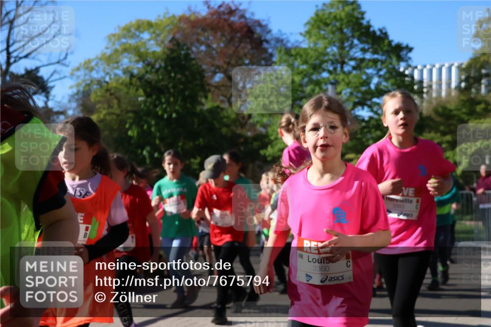 25.04.2025 - Das Zehntel Zöllner http://msf.ph/oto/7675794 26.04.2025 07:47:34 Laufen 3360, 3383 meine-sportfotos.de
