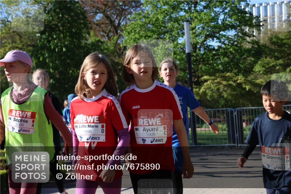 25.04.2025 - Das Zehntel Zöllner http://msf.ph/oto/7675890 26.04.2025 07:47:41 Laufen 2508, 1896, 1908, 1144 meine-sportfotos.de