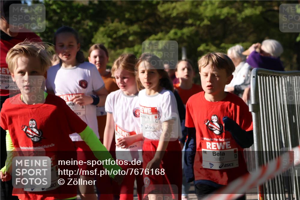25.04.2025 - Das Zehntel Zöllner http://msf.ph/oto/7676168 26.04.2025 07:48:02 Laufen 724, 3927, 3887 meine-sportfotos.de