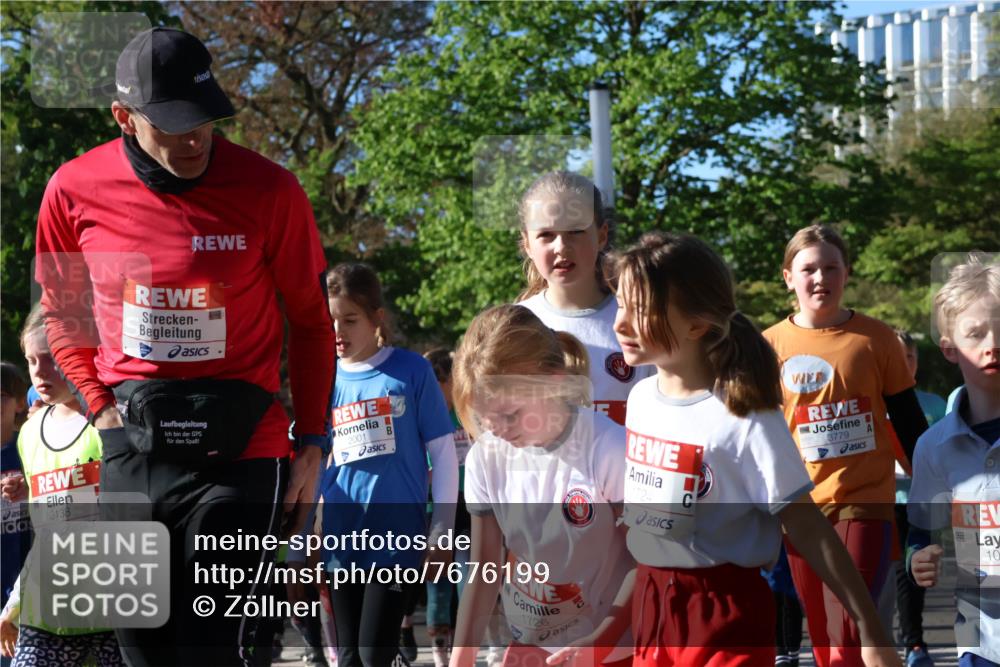 25.04.2025 - Das Zehntel Zöllner http://msf.ph/oto/7676199 26.04.2025 07:48:04 Laufen 76, 3138, 2001, 1726, 3779, 10 meine-sportfotos.de
