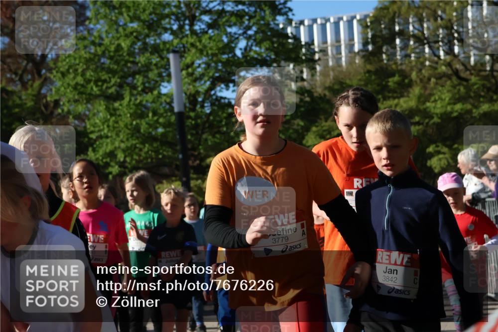 25.04.2025 - Das Zehntel Zöllner http://msf.ph/oto/7676226 26.04.2025 07:48:06 Laufen 33, 3779, 3842 meine-sportfotos.de
