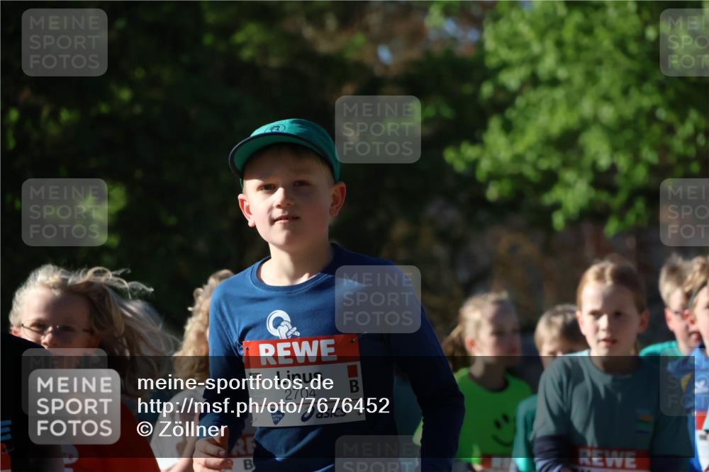 25.04.2025 - Das Zehntel Zöllner http://msf.ph/oto/7676452 26.04.2025 07:48:22 Laufen 2704, 3, 2704 meine-sportfotos.de