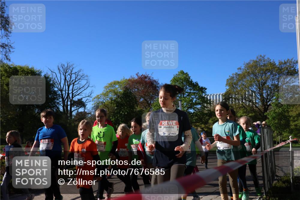 25.04.2025 - Das Zehntel Zöllner http://msf.ph/oto/7676585 26.04.2025 07:48:35 Laufen 27, 3054, 1123, 2905 meine-sportfotos.de