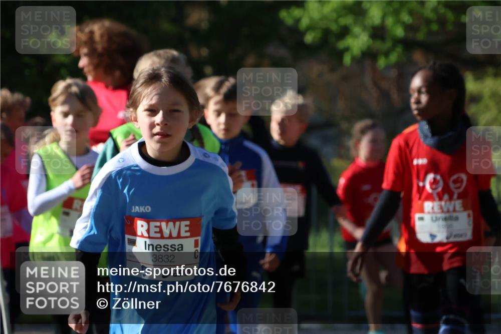 25.04.2025 - Das Zehntel Zöllner http://msf.ph/oto/7676842 26.04.2025 07:48:49 Laufen 3832, 00 meine-sportfotos.de
