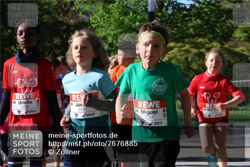 25.04.2025 - Das Zehntel Zöllner http://msf.ph/oto/7676885 26.04.2025 07:48:52 Laufen 1898, 2248, 2234, 1890 meine-sportfotos.de