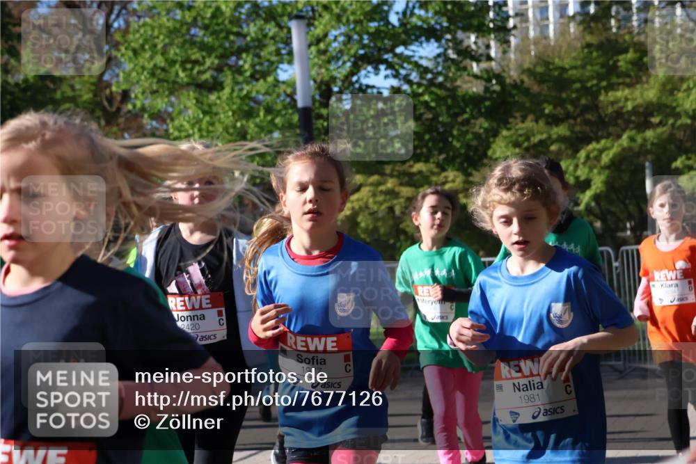 25.04.2025 - Das Zehntel Zöllner http://msf.ph/oto/7677126 26.04.2025 07:49:09 Laufen 2420, 1977, 1981, 634 meine-sportfotos.de