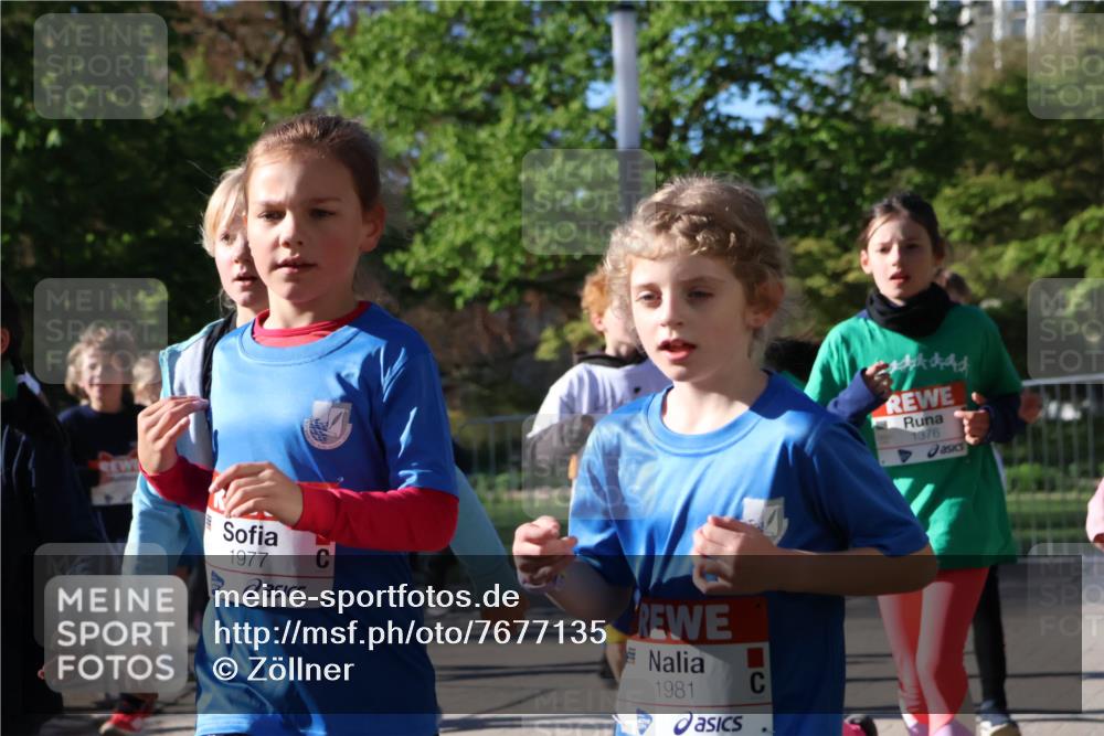 25.04.2025 - Das Zehntel Zöllner http://msf.ph/oto/7677135 26.04.2025 07:49:10 Laufen 1977, 1981, 1376 meine-sportfotos.de