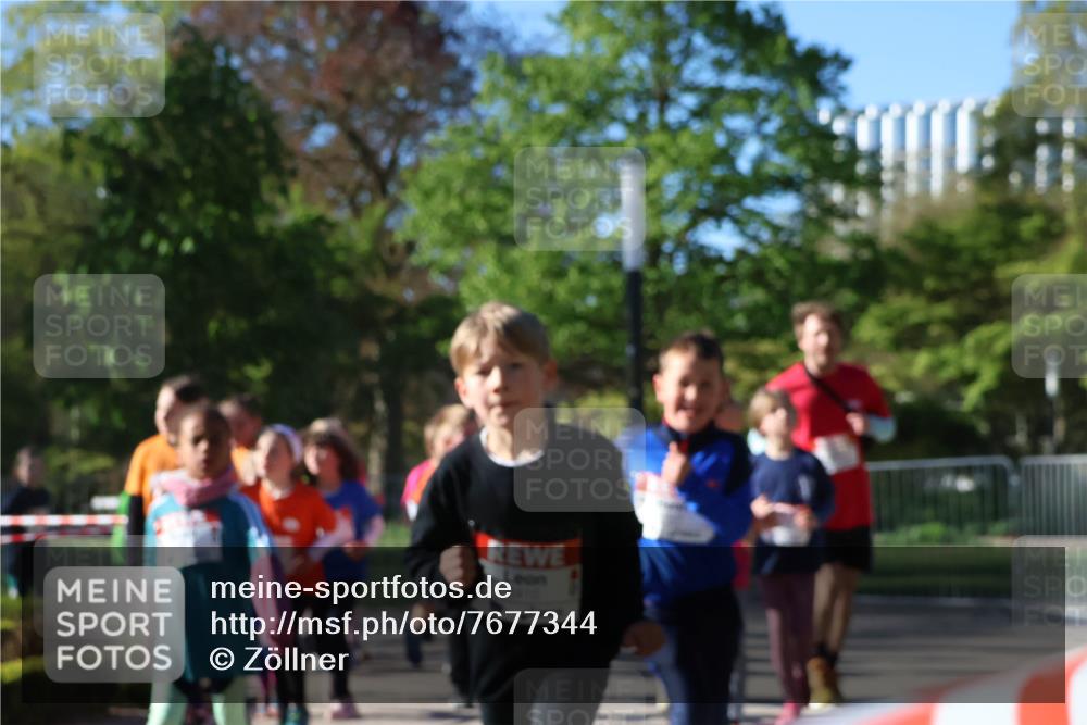 25.04.2025 - Das Zehntel Zöllner http://msf.ph/oto/7677344 26.04.2025 07:49:31 Laufen 2415 meine-sportfotos.de