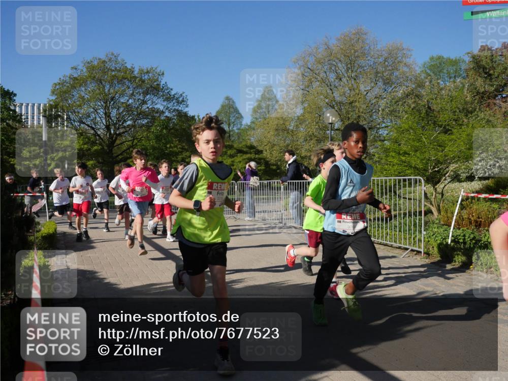 25.04.2025 - Das Zehntel Zöllner http://msf.ph/oto/7677523 26.04.2025 08:41:46 Laufen 3210 meine-sportfotos.de