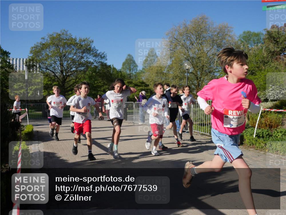 25.04.2025 - Das Zehntel Zöllner http://msf.ph/oto/7677539 26.04.2025 08:41:48 Laufen 3485 meine-sportfotos.de