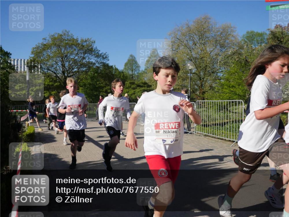 25.04.2025 - Das Zehntel Zöllner http://msf.ph/oto/7677550 26.04.2025 08:41:49 Laufen 1757 meine-sportfotos.de