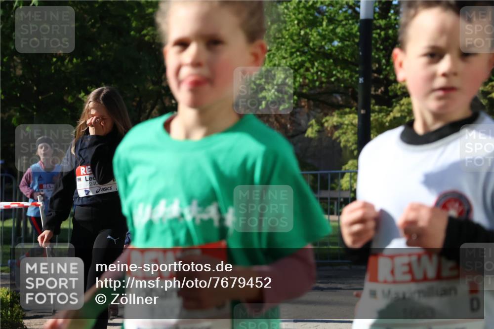 25.04.2025 - Das Zehntel Zöllner http://msf.ph/oto/7679452 26.04.2025 07:50:07 Laufen 240, 163 meine-sportfotos.de