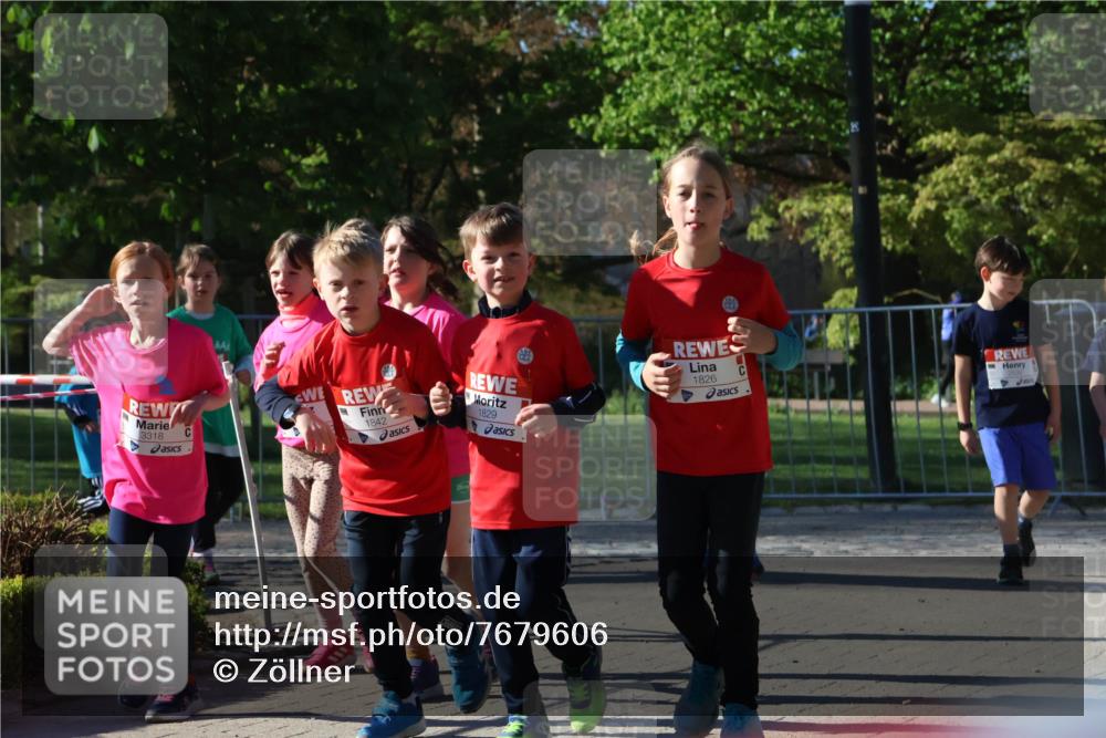 25.04.2025 - Das Zehntel Zöllner http://msf.ph/oto/7679606 26.04.2025 07:50:19 Laufen 3318, 1826, 1842, 1829 meine-sportfotos.de