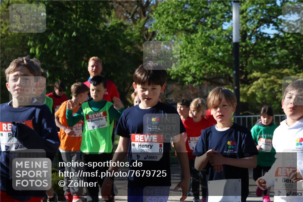 25.04.2025 - Das Zehntel Zöllner http://msf.ph/oto/7679725 26.04.2025 07:50:26 Laufen 227, 1527, 2532, 2522 meine-sportfotos.de