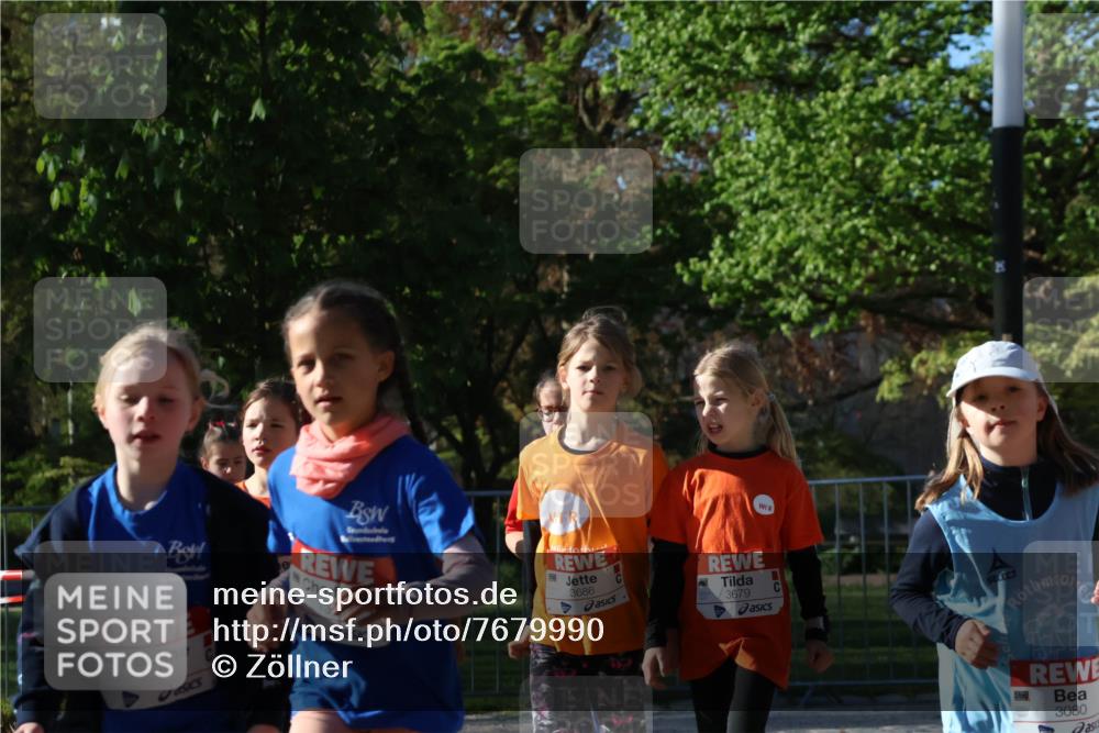 25.04.2025 - Das Zehntel Zöllner http://msf.ph/oto/7679990 26.04.2025 07:50:44 Laufen 3686, 1364, 3679, 3080 meine-sportfotos.de