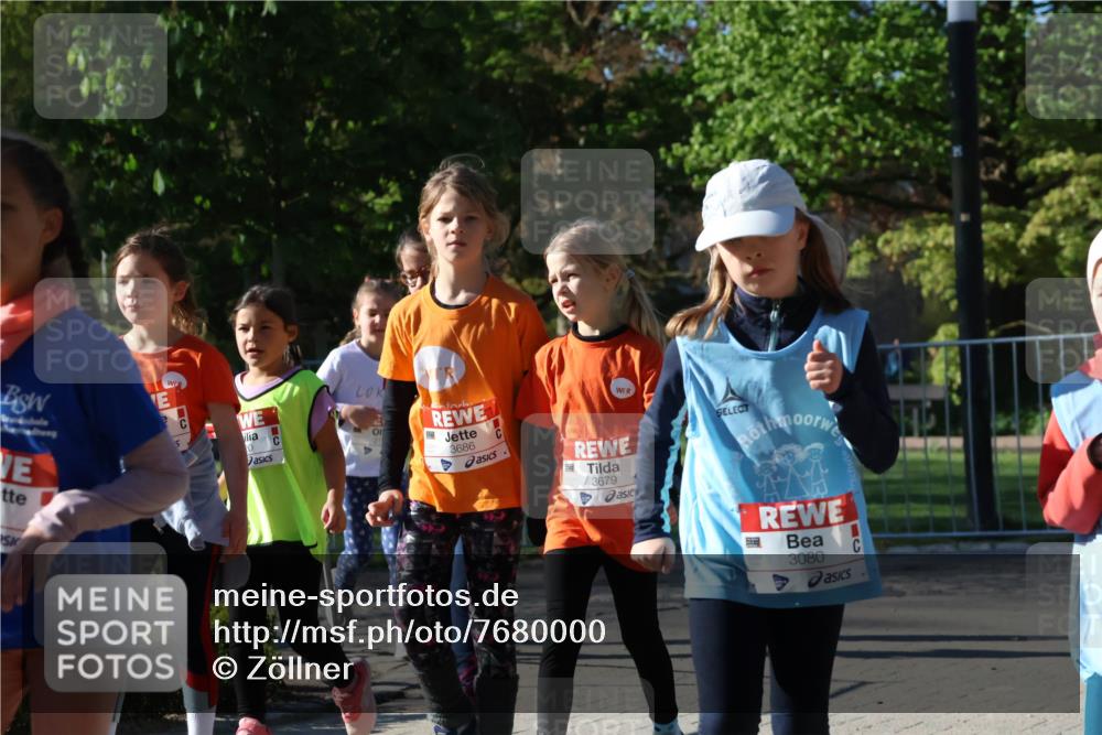 25.04.2025 - Das Zehntel Zöllner http://msf.ph/oto/7680000 26.04.2025 07:50:45 Laufen 3686, 3679, 2, 3080, 10 meine-sportfotos.de