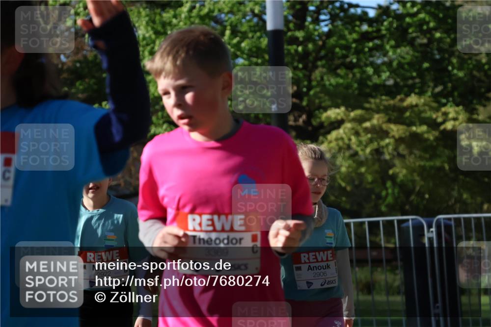 25.04.2025 - Das Zehntel Zöllner http://msf.ph/oto/7680274 26.04.2025 07:51:03 Laufen 2922, 3369, 2906 meine-sportfotos.de