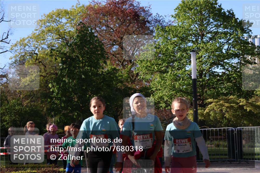 25.04.2025 - Das Zehntel Zöllner http://msf.ph/oto/7680318 26.04.2025 07:51:05 Laufen 2922, 2898, 2906 meine-sportfotos.de