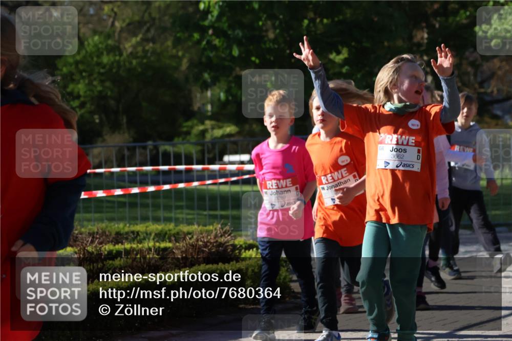 25.04.2025 - Das Zehntel Zöllner http://msf.ph/oto/7680364 26.04.2025 07:51:09 Laufen 3289, 3662 meine-sportfotos.de
