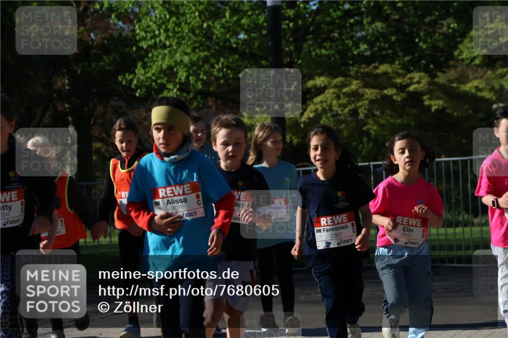 25.04.2025 - Das Zehntel Zöllner http://msf.ph/oto/7680605 26.04.2025 07:51:28 Laufen 554, 2076, 333, 2567, 3251 meine-sportfotos.de