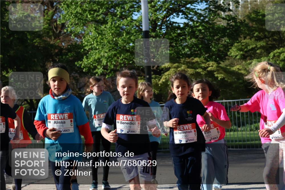 25.04.2025 - Das Zehntel Zöllner http://msf.ph/oto/7680629 26.04.2025 07:51:29 Laufen 2076, 2579, 2567, 70, 3251 meine-sportfotos.de