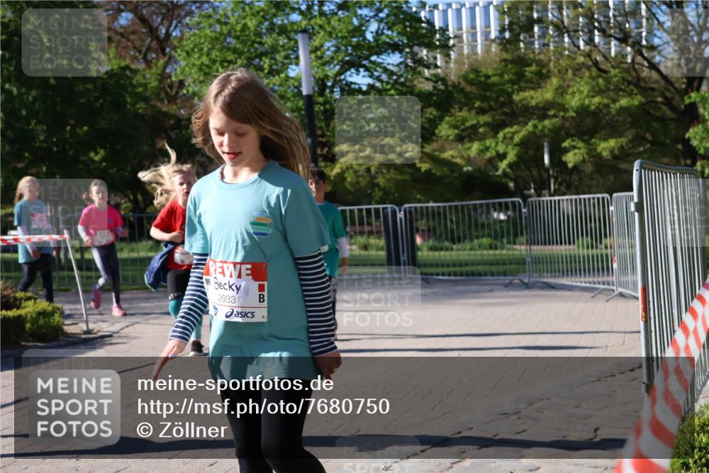 25.04.2025 - Das Zehntel Zöllner http://msf.ph/oto/7680750 26.04.2025 07:51:36 Laufen 2933 meine-sportfotos.de
