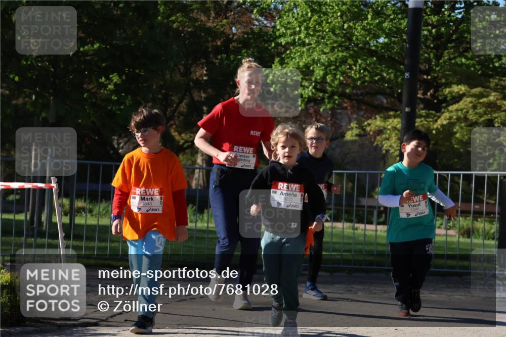 25.04.2025 - Das Zehntel Zöllner http://msf.ph/oto/7681028 26.04.2025 07:52:11 Laufen 3648, 3659, 1586 meine-sportfotos.de