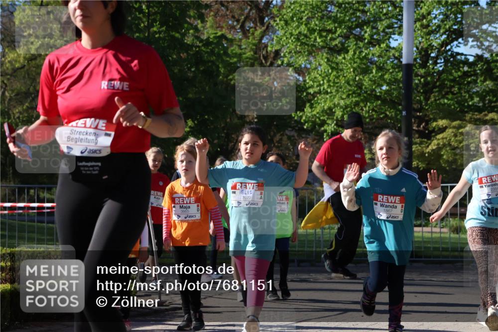 25.04.2025 - Das Zehntel Zöllner http://msf.ph/oto/7681151 26.04.2025 07:52:20 Laufen 3665, 2977, 496, 1867 meine-sportfotos.de