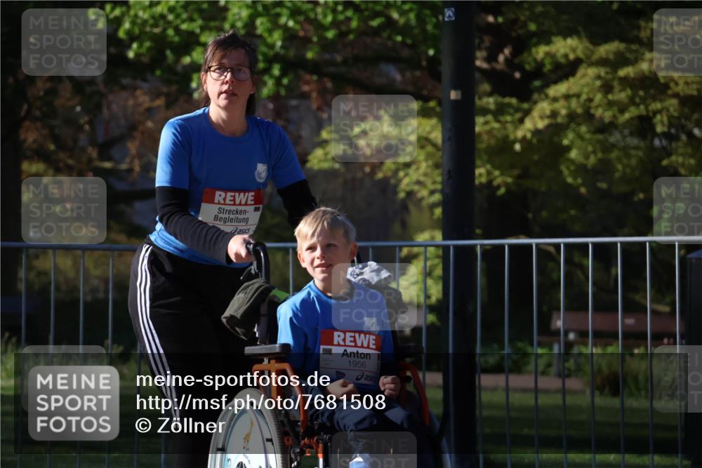 25.04.2025 - Das Zehntel Zöllner http://msf.ph/oto/7681508 26.04.2025 07:52:48 Laufen 1956 meine-sportfotos.de