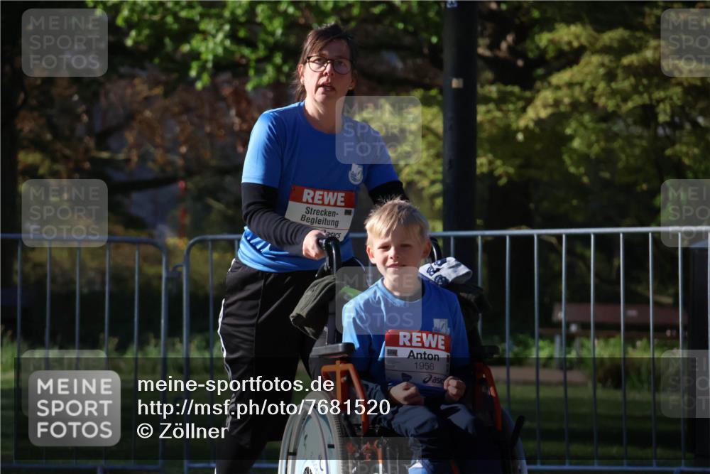 25.04.2025 - Das Zehntel Zöllner http://msf.ph/oto/7681520 26.04.2025 07:52:48 Laufen 1956 meine-sportfotos.de