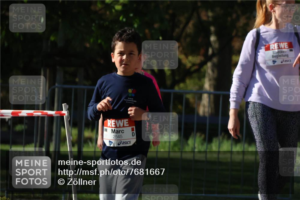 25.04.2025 - Das Zehntel Zöllner http://msf.ph/oto/7681667 26.04.2025 07:53:04 Laufen 2545 meine-sportfotos.de