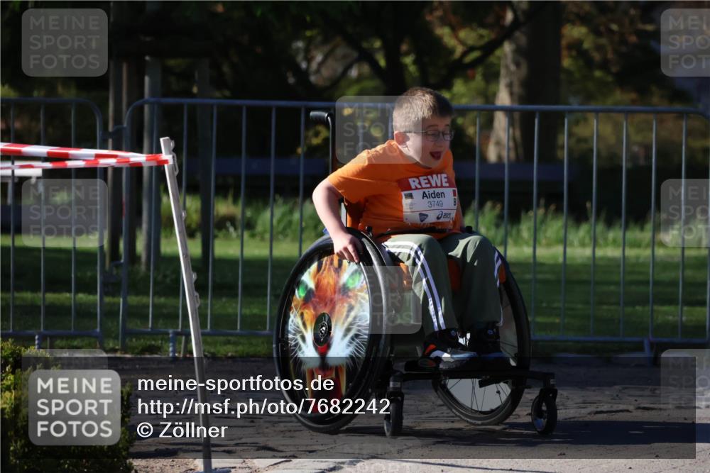 25.04.2025 - Das Zehntel Zöllner http://msf.ph/oto/7682242 26.04.2025 07:55:34 Laufen 3749 meine-sportfotos.de