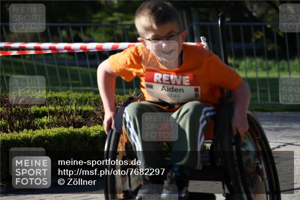 25.04.2025 - Das Zehntel Zöllner http://msf.ph/oto/7682297 26.04.2025 07:55:40 Laufen 3749 meine-sportfotos.de