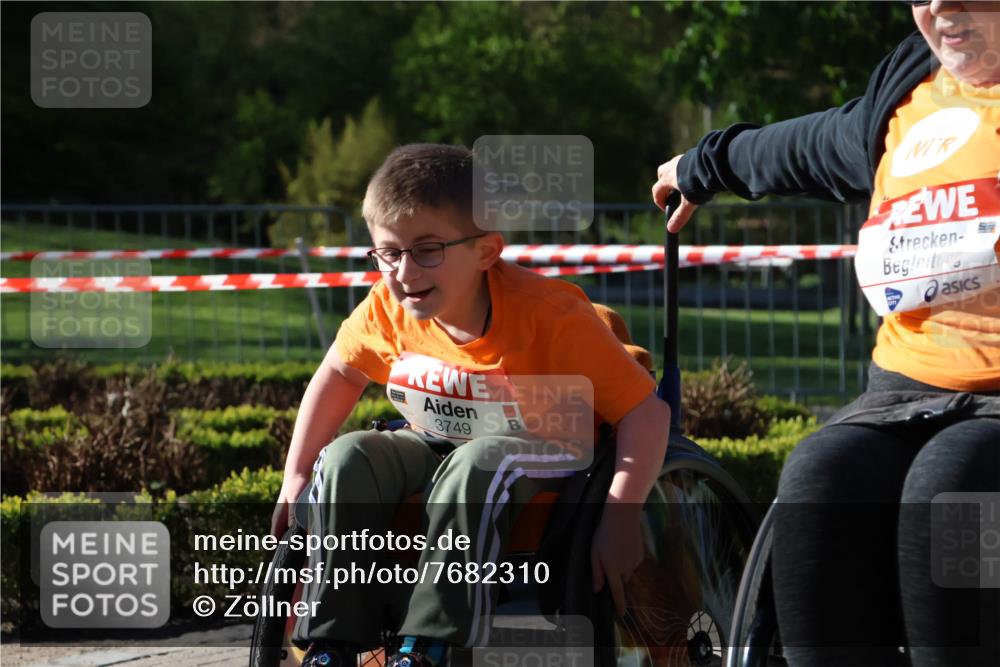 25.04.2025 - Das Zehntel Zöllner http://msf.ph/oto/7682310 26.04.2025 07:55:41 Laufen 3749 meine-sportfotos.de
