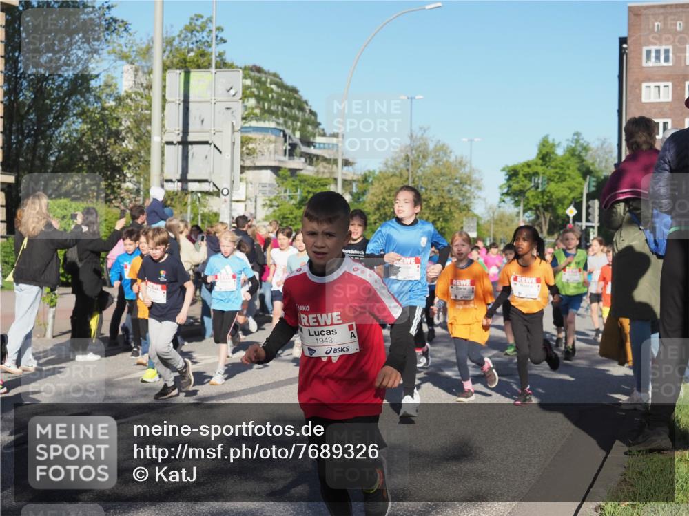 25.04.2025 - Das Zehntel KatJ http://msf.ph/oto/7689326 26.04.2025 08:35:39 Laufen 1943 meine-sportfotos.de