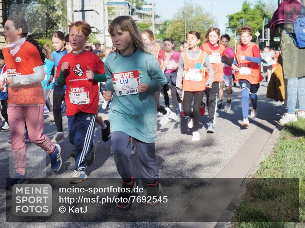 25.04.2025 - Das Zehntel KatJ http://msf.ph/oto/7692545 26.04.2025 08:36:33 Laufen 3903, 2982 meine-sportfotos.de