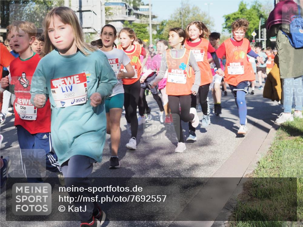 25.04.2025 - Das Zehntel KatJ http://msf.ph/oto/7692557 26.04.2025 08:36:34 Laufen 3903, 2982 meine-sportfotos.de