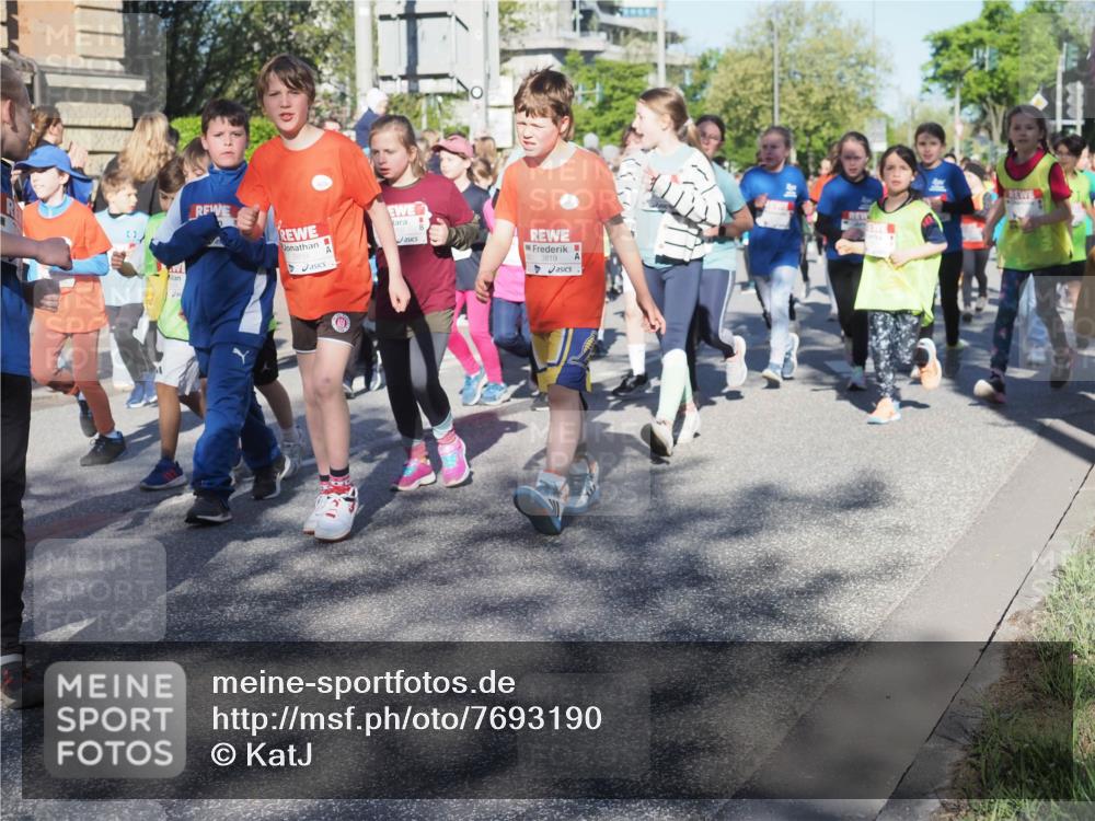 25.04.2025 - Das Zehntel KatJ http://msf.ph/oto/7693190 26.04.2025 08:36:43 Laufen 3819 meine-sportfotos.de