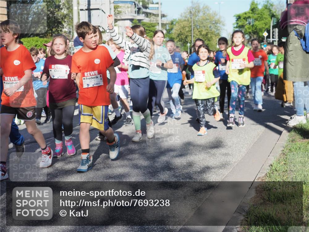 25.04.2025 - Das Zehntel KatJ http://msf.ph/oto/7693238 26.04.2025 08:36:44 Laufen 380, 3819 meine-sportfotos.de