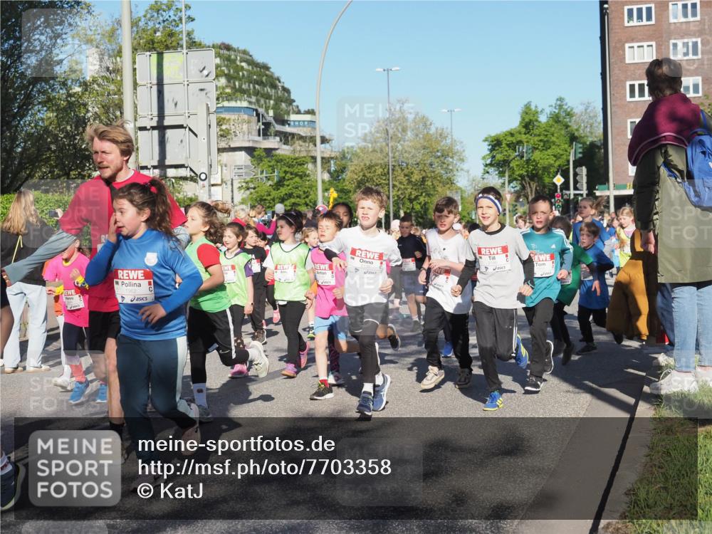 25.04.2025 - Das Zehntel KatJ http://msf.ph/oto/7703358 26.04.2025 08:38:46 Laufen 1962, 4 meine-sportfotos.de