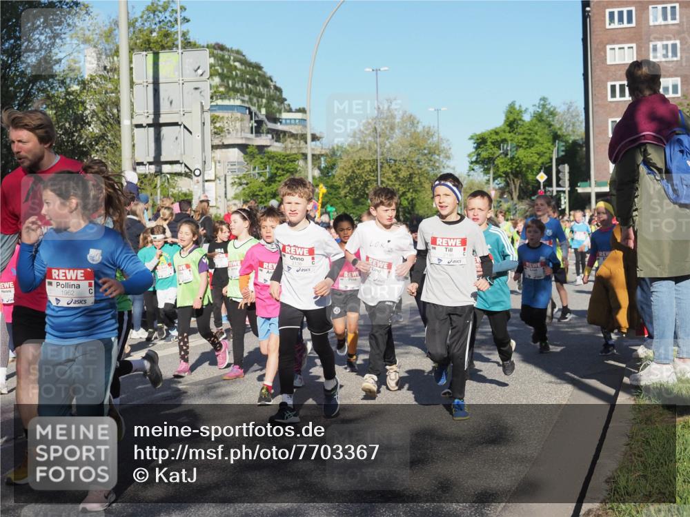 25.04.2025 - Das Zehntel KatJ http://msf.ph/oto/7703367 26.04.2025 08:38:46 Laufen 1962 meine-sportfotos.de
