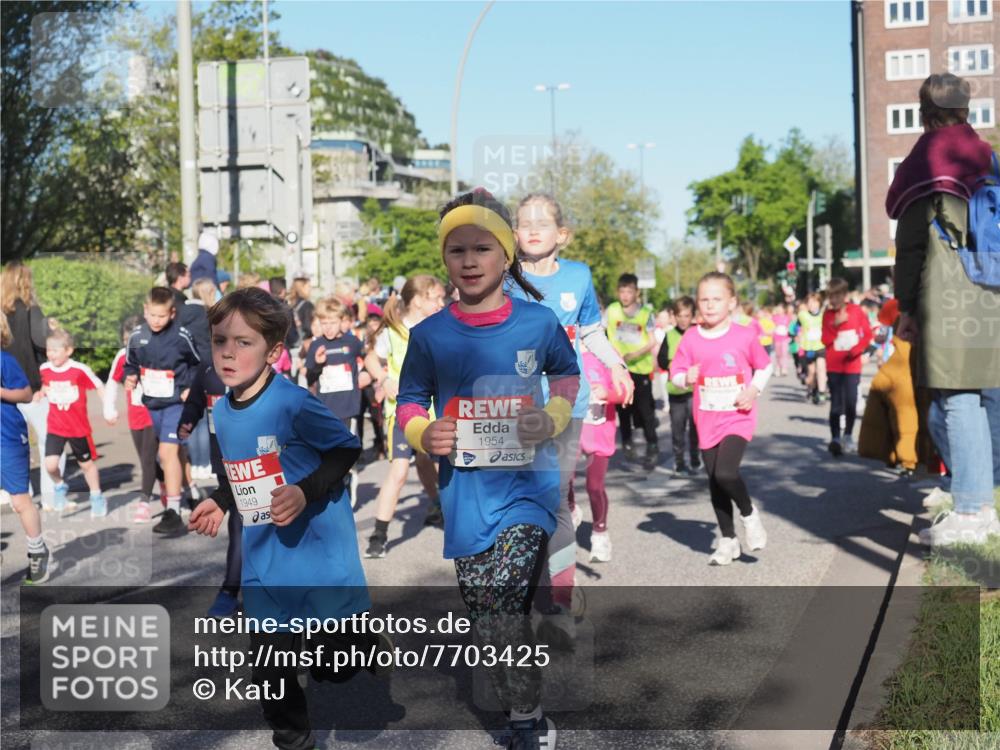 25.04.2025 - Das Zehntel KatJ http://msf.ph/oto/7703425 26.04.2025 08:38:49 Laufen 1949, 1954 meine-sportfotos.de