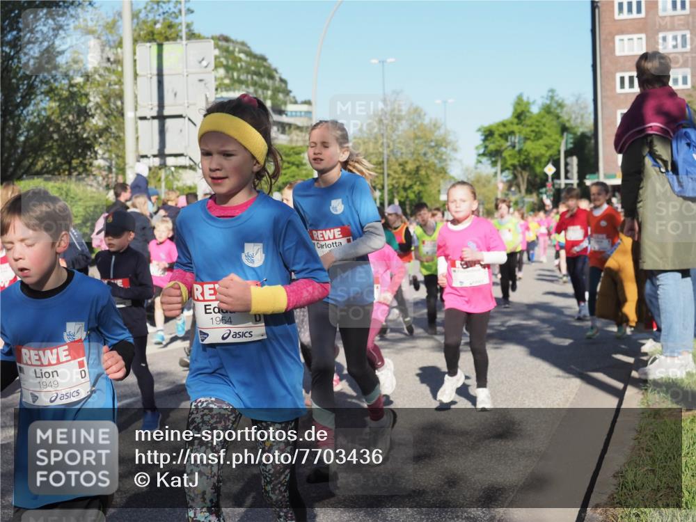 25.04.2025 - Das Zehntel KatJ http://msf.ph/oto/7703436 26.04.2025 08:38:49 Laufen 1949, 1954, 10 meine-sportfotos.de